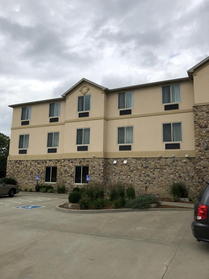 Countryview Inn & Suites Robinson 외부 사진