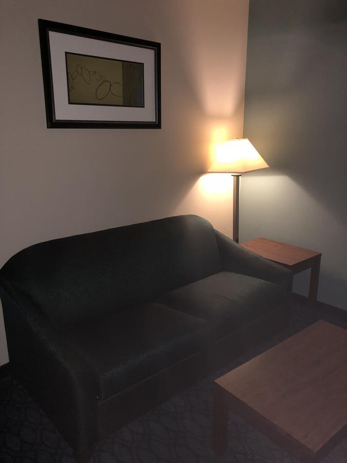 Countryview Inn & Suites Robinson 외부 사진