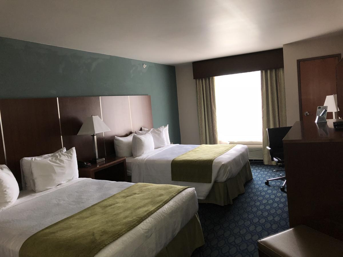 Countryview Inn & Suites Robinson 외부 사진