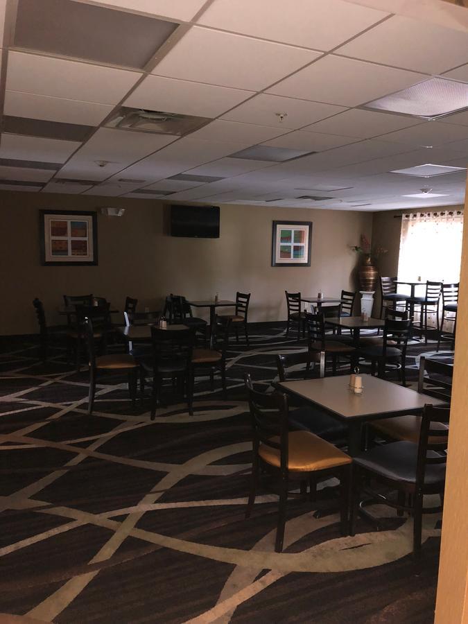 Countryview Inn & Suites Robinson 외부 사진