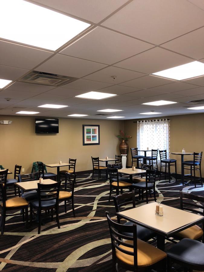 Countryview Inn & Suites Robinson 외부 사진
